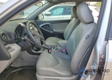 2010 Toyota Rav4 Limited z USA, uszkodzony, nr VIN JTMYK4DV7AD004583